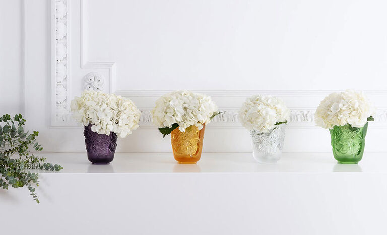 Pivoines vase by Lalique Pivoines vase by Lalique