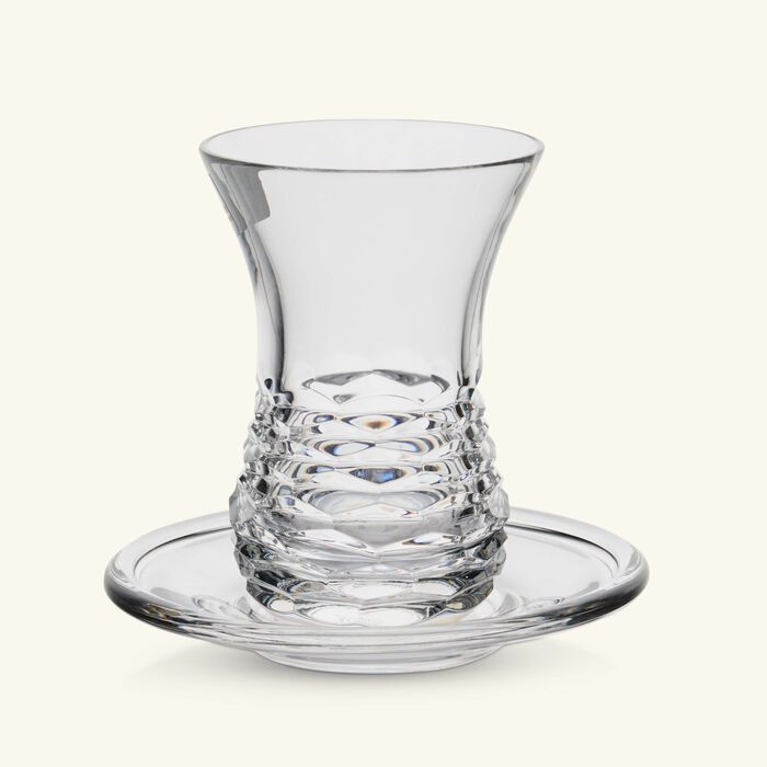 ماريو تشيوني فنجان الشاي سينسوريال أرمودو مع صحنه شفاف