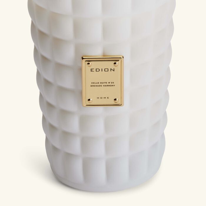 إديون الشمعة العطرية تشيلو سويت نمبر 25 جرينيد هارموني بيانكا   500 غ