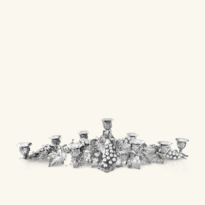 بوتشيلاتي شمعدان فضي بنقش أوراق العنب   9 شموع