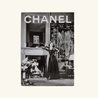 Chanel Set of 3 Fashion, Jewelry & Watches, Perfume & Beauty Book 22x15cm assouline chanel set of 3 fashion jewelry watches perfume beauty book 22x15cm