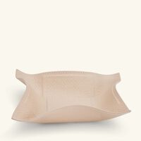 جيوبانيارا صينية إيلي صعب مونوغرام تورون للمقتنيات الصغيرة مربعة باللون البيج