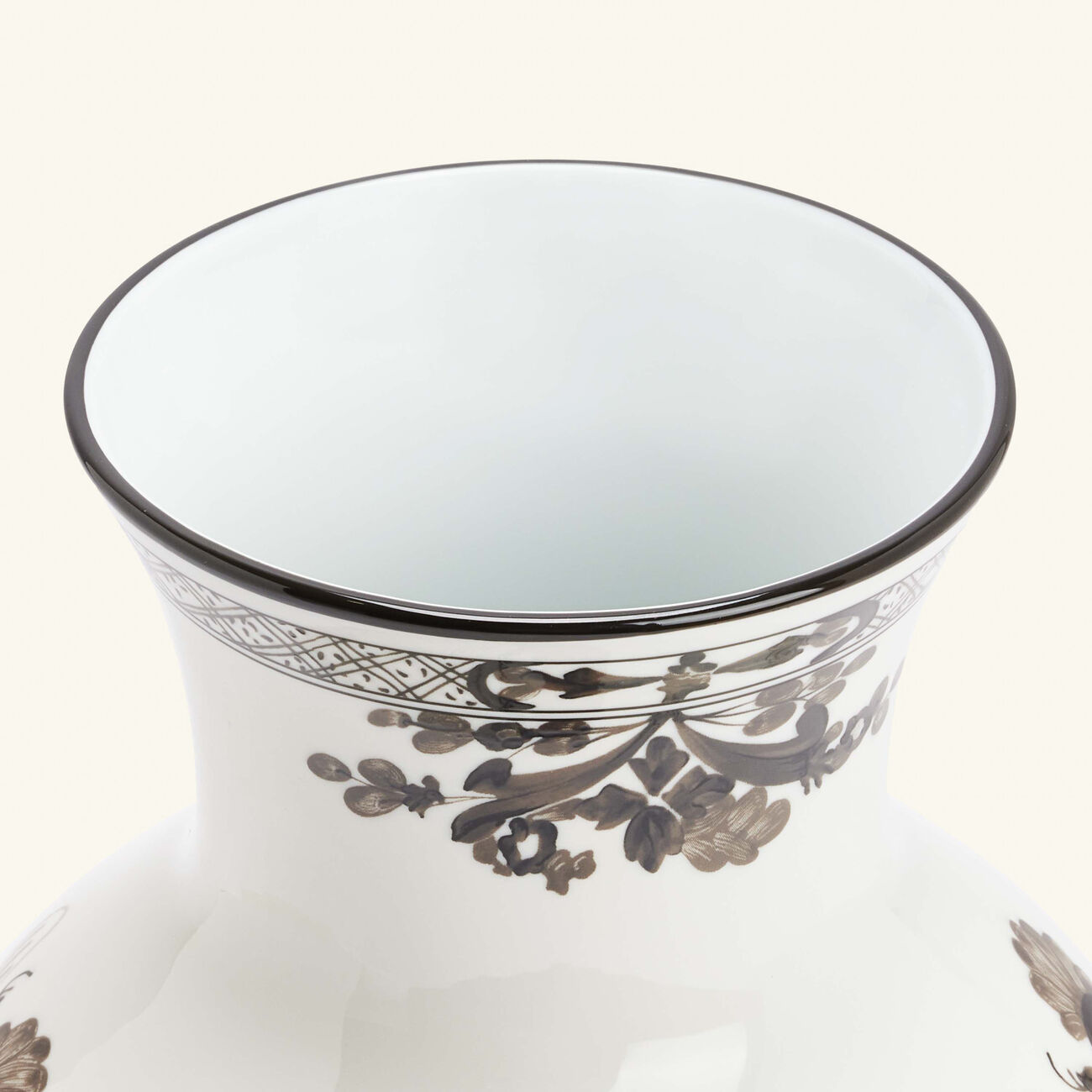 جينوري 1735 مزهرية أوريينتي إيتاليانو متوسطة رمادية