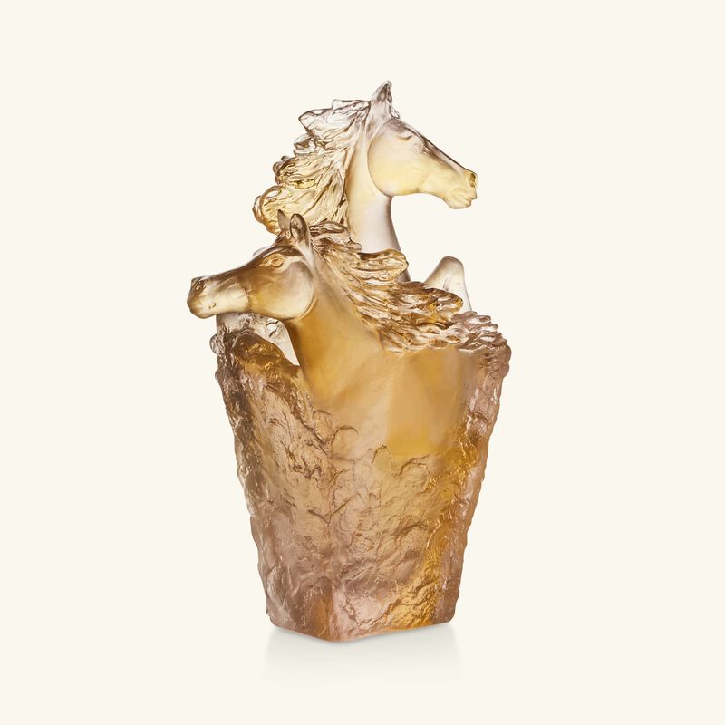 دوم حامل الأقلام كافالكيد باللون البني