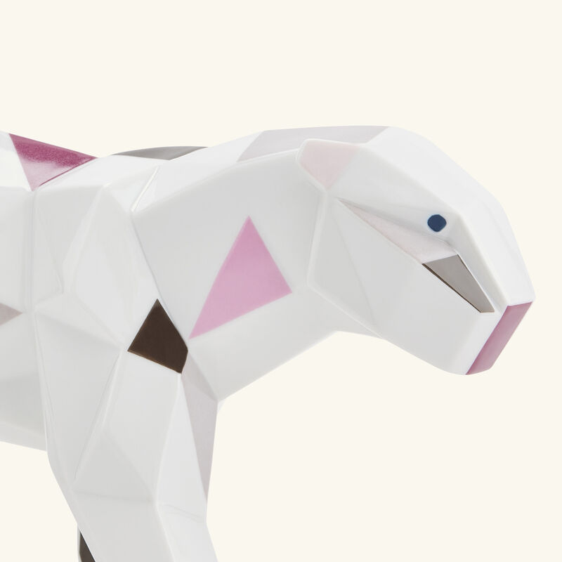 لادرو منحوتة على شكل فهد صغيرة رمادية