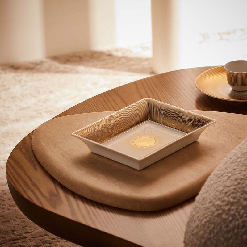 برناردو منفضة سول مستطيلة صغيرة باللون الذهبي