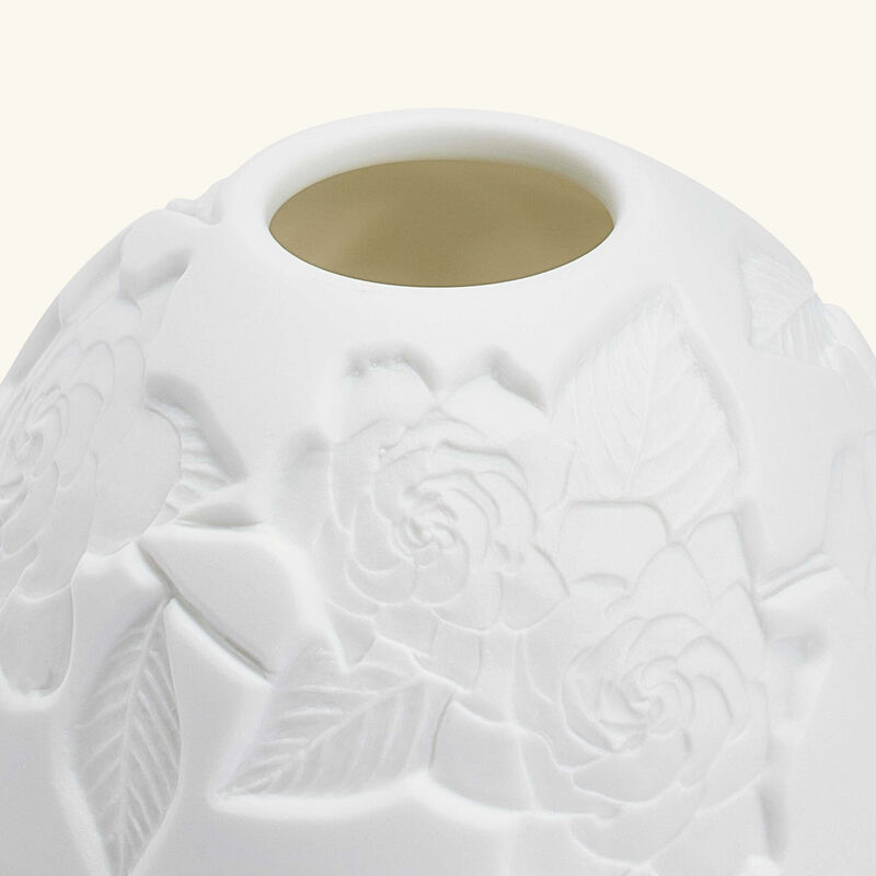 برناردو مصباح ليثوفاني جاردينيا فلاور