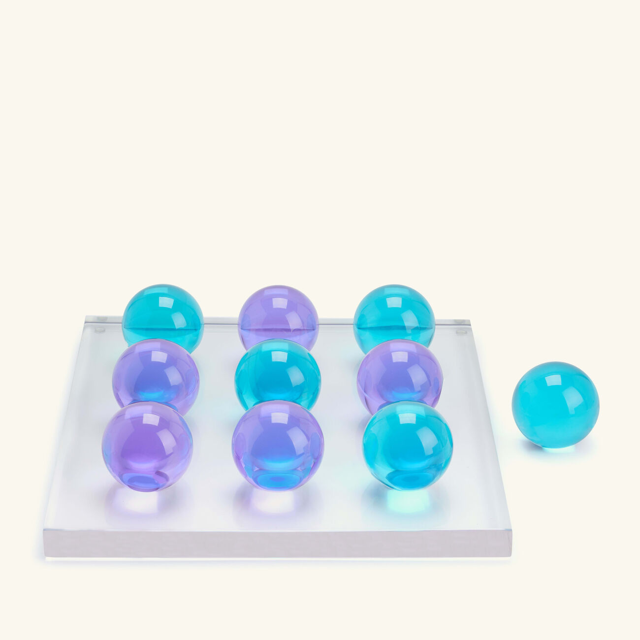 جوناثان أدلر لعبة تيك تاك تو من الأكريليك