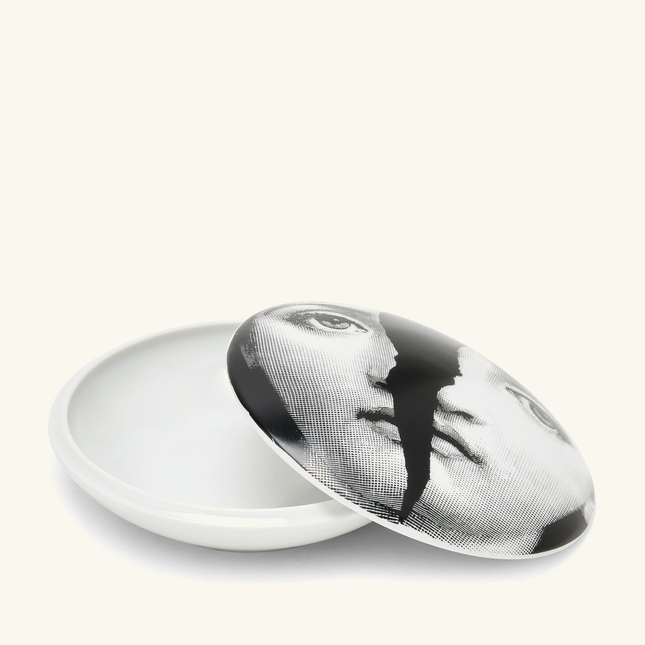 Tema e Variazioni no.10 Round Box fornasetti tema e variazioni no 10 round box