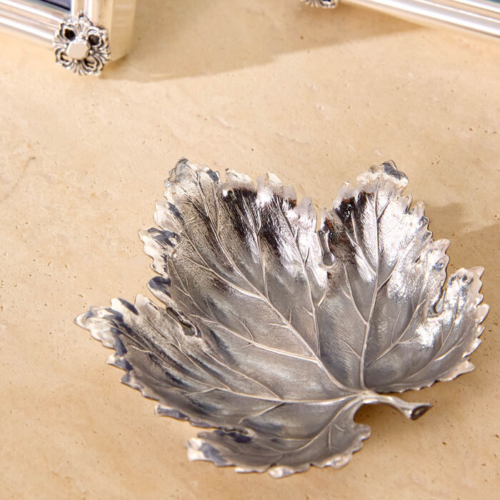 buccellati vine leaf bowl medium silver