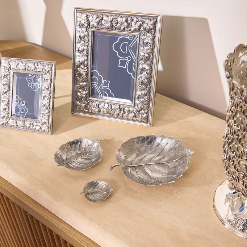 buccellati hazelnut leaf bowl medium silver