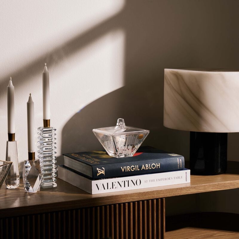 دملاج وعاء الضيافة حياة ذهبي اللون