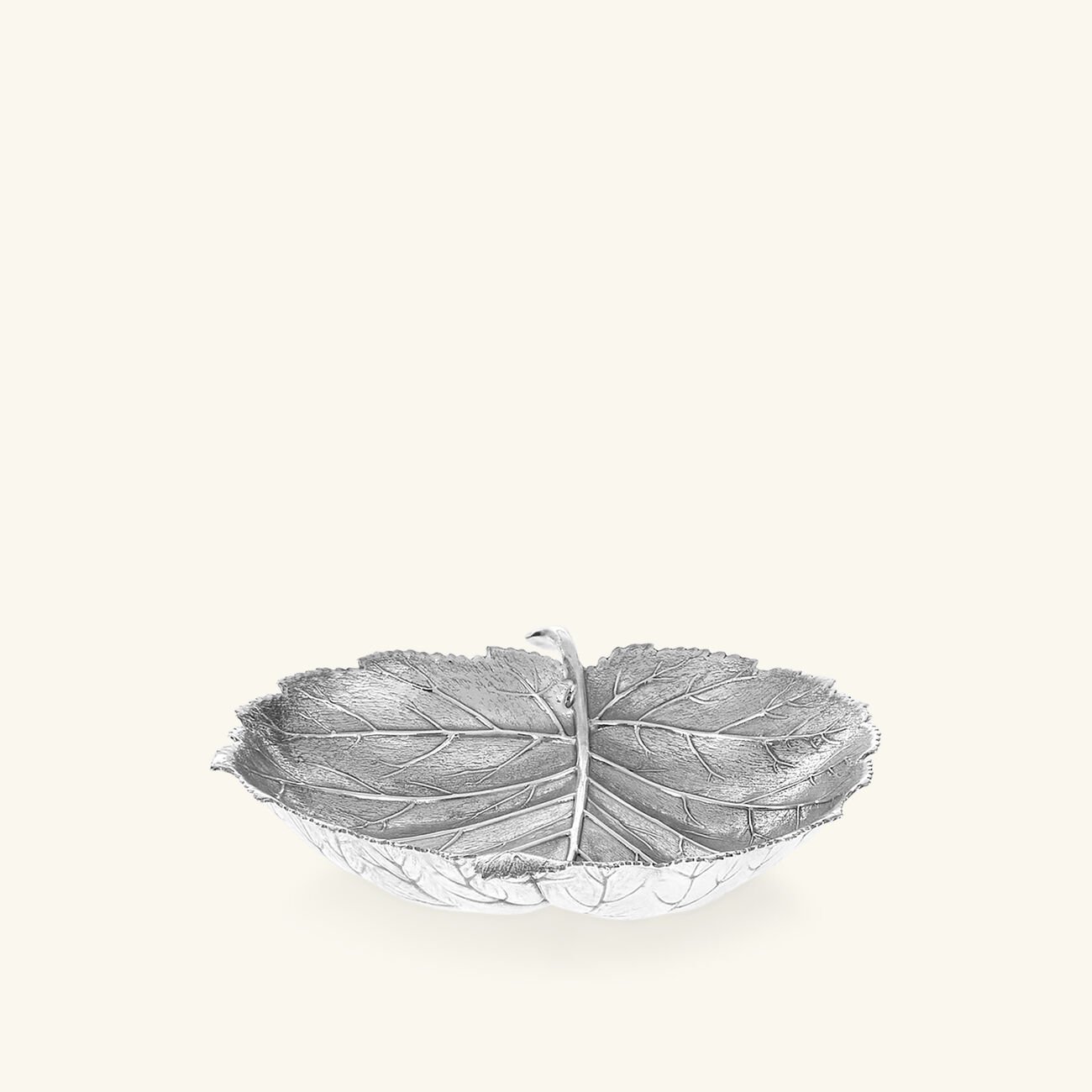 buccellati hazelnut leaf bowl medium silver
