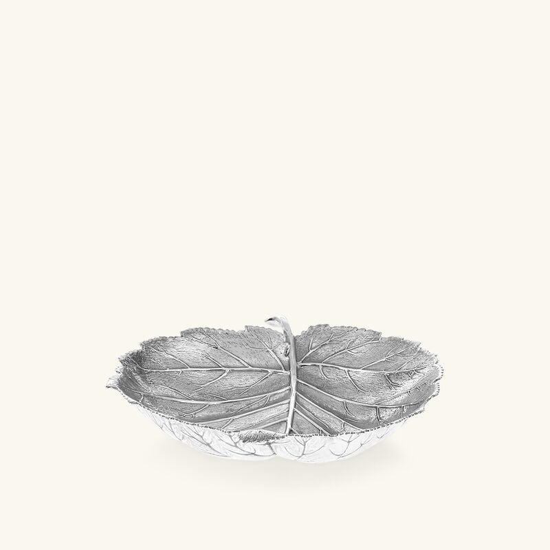 buccellati hazelnut leaf bowl medium silver