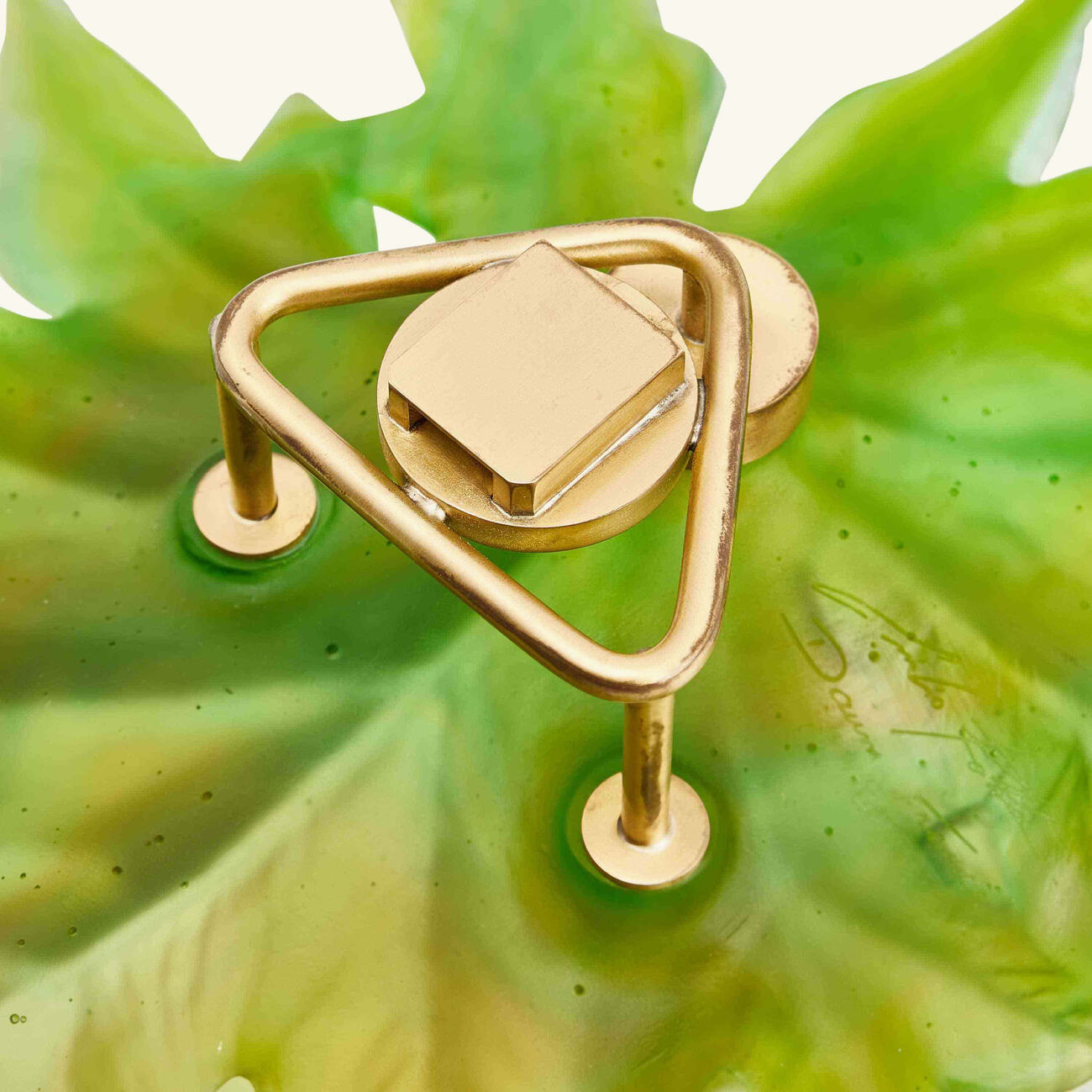 daum born o wall leaf figurine large green