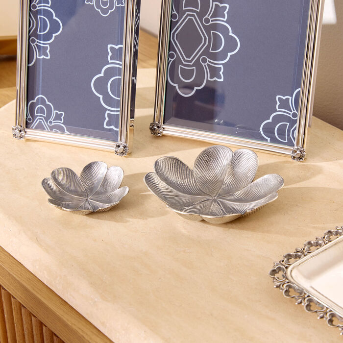 buccellati clover leaf bowl medium silver