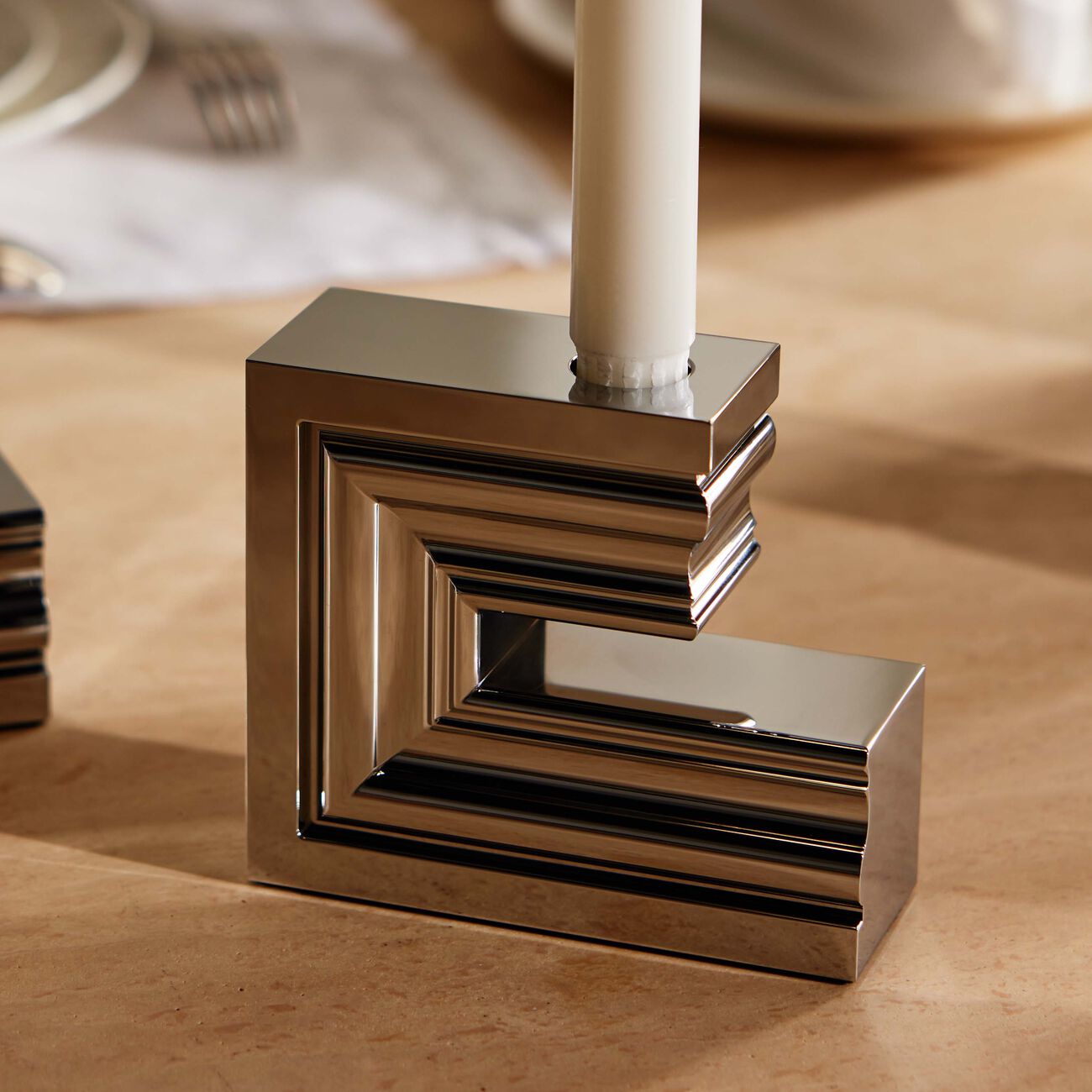 كريستوفل حامل الشموع بيرسبيكتفز الأحادي من الكروم بالحجم الكبير