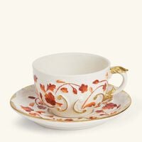 فيلاري فنجان شاي تاورمينا مع صحنه باللون الأحمر