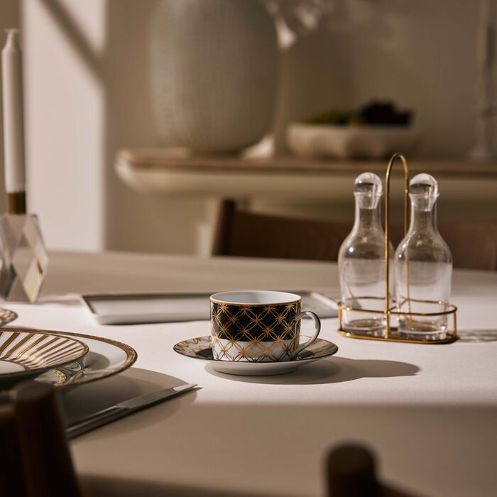 بينتو باريس فنجان الشاي كيوتو مع صحنه باللون الذهبي