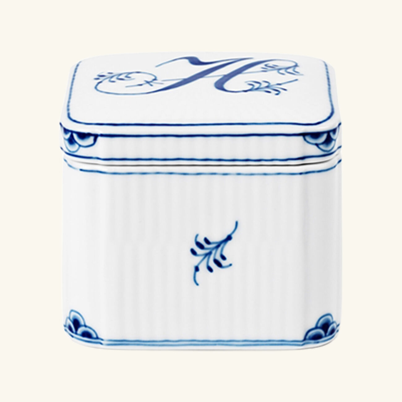 Alphabet Collection H Bonbonniere Box White royal copenhagen alphabet collection h bonbonniere box white