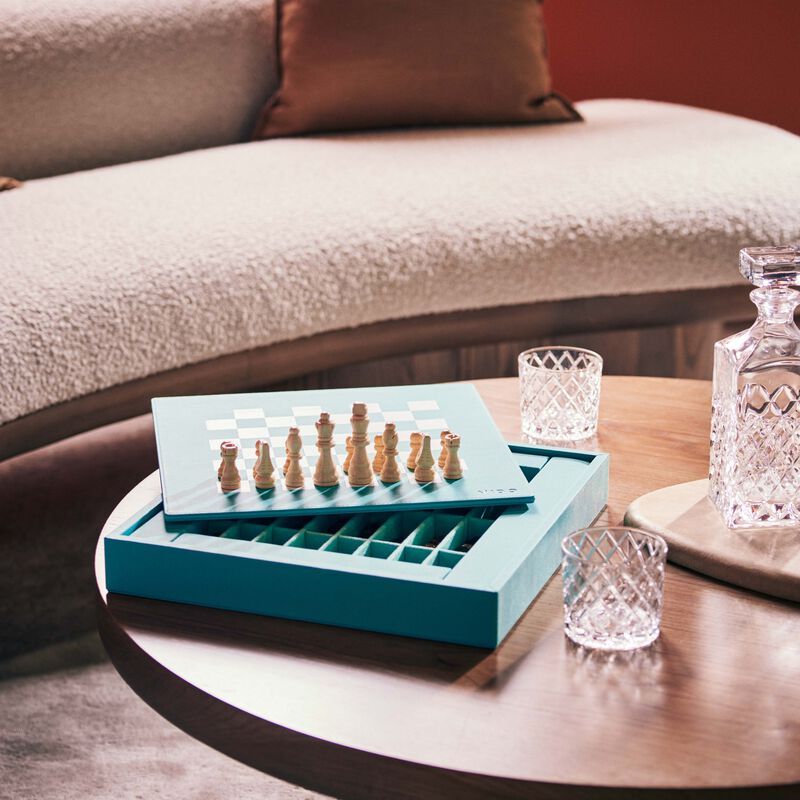 Turquoise Chess Set vido turquoise chess set