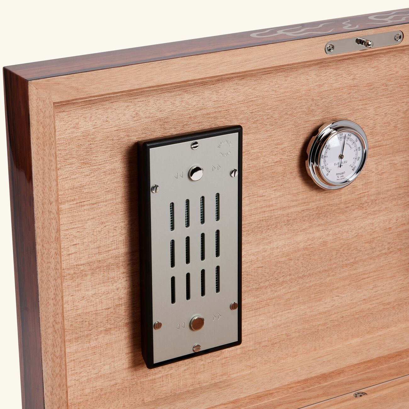 إيلي بلو صندوق حفظ السيجار دراجون باللون البني