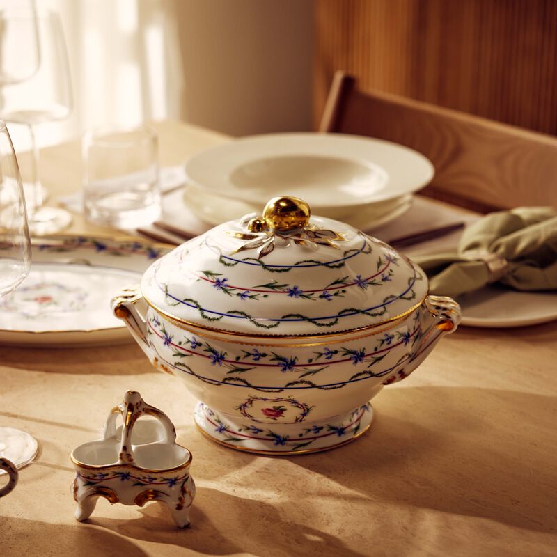 Le Gobelet Du Roy Soup Tureen White bernardaud le gobelet du roy soup tureen white