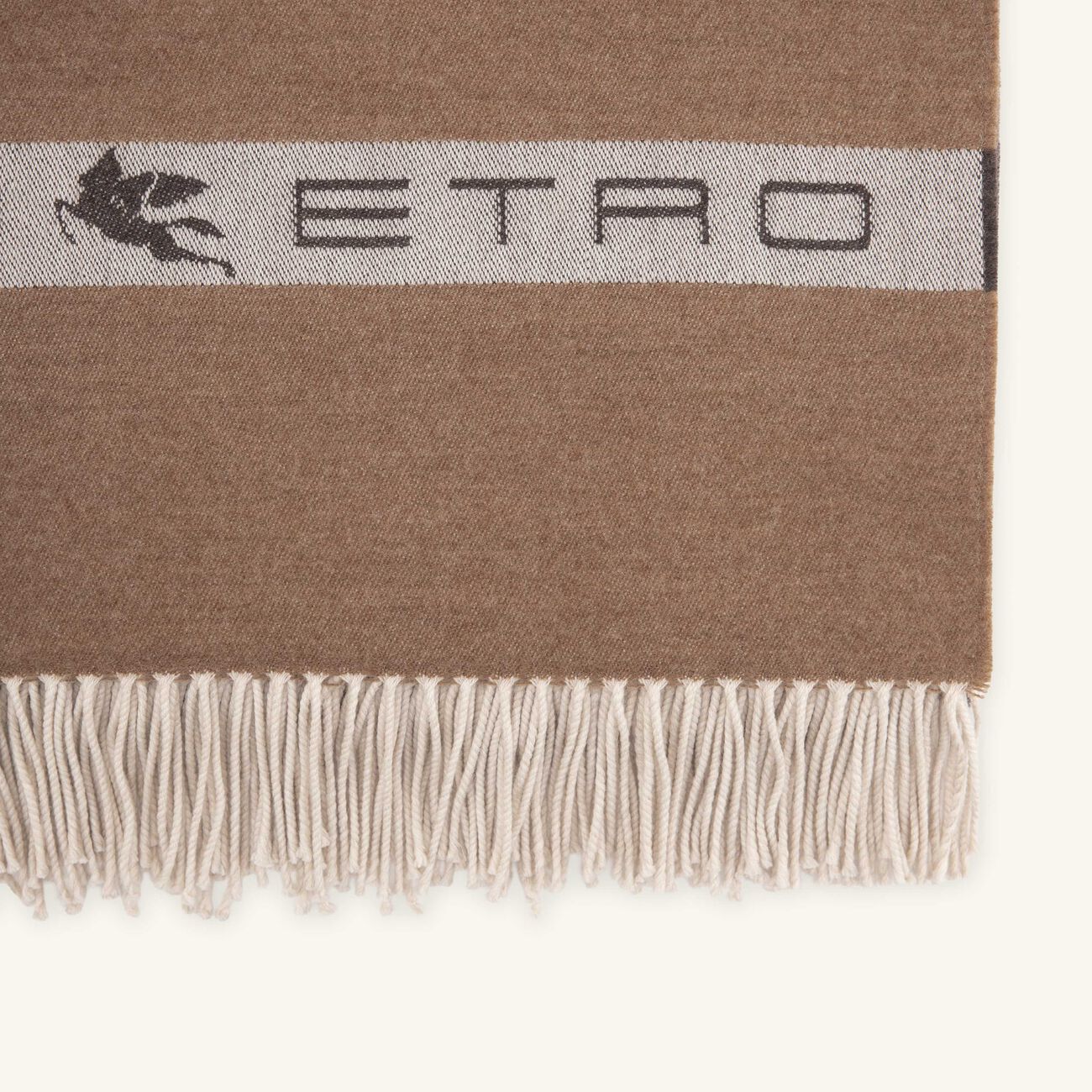 Horses Throw Beige etro horses throw beige