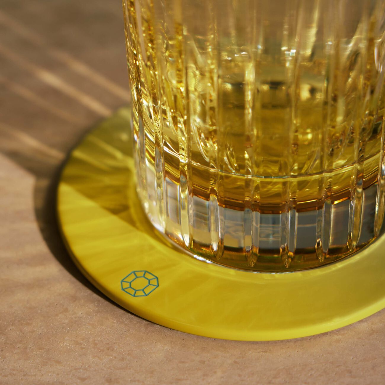 باكارا طقم أوكتوجون باستل المؤلف من 4 قواعد للأكواب