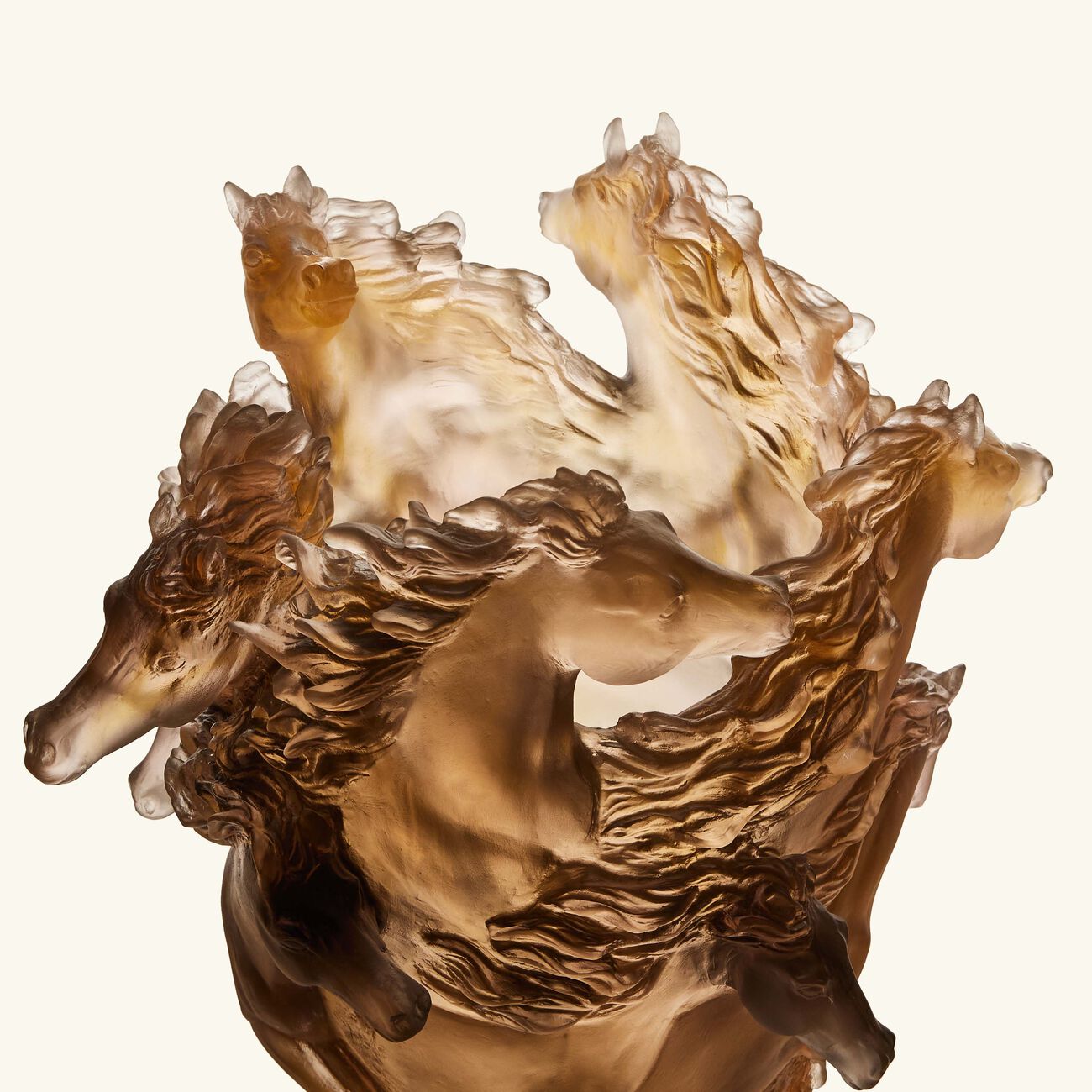 دوم مزهرية كافالكاد المزججة بنية اللون   بالحجم الكبير   إصدار محدود