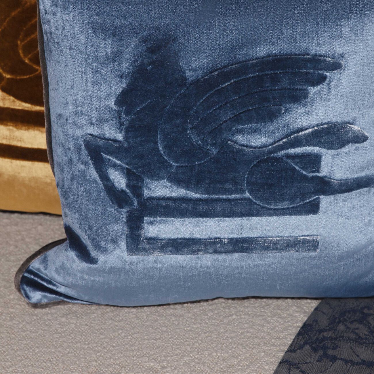 etro pegaso embroided cushion blue