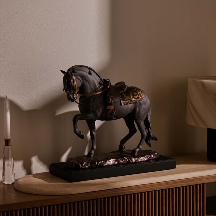 lladro spanish pure breed sculpture black   limited edition