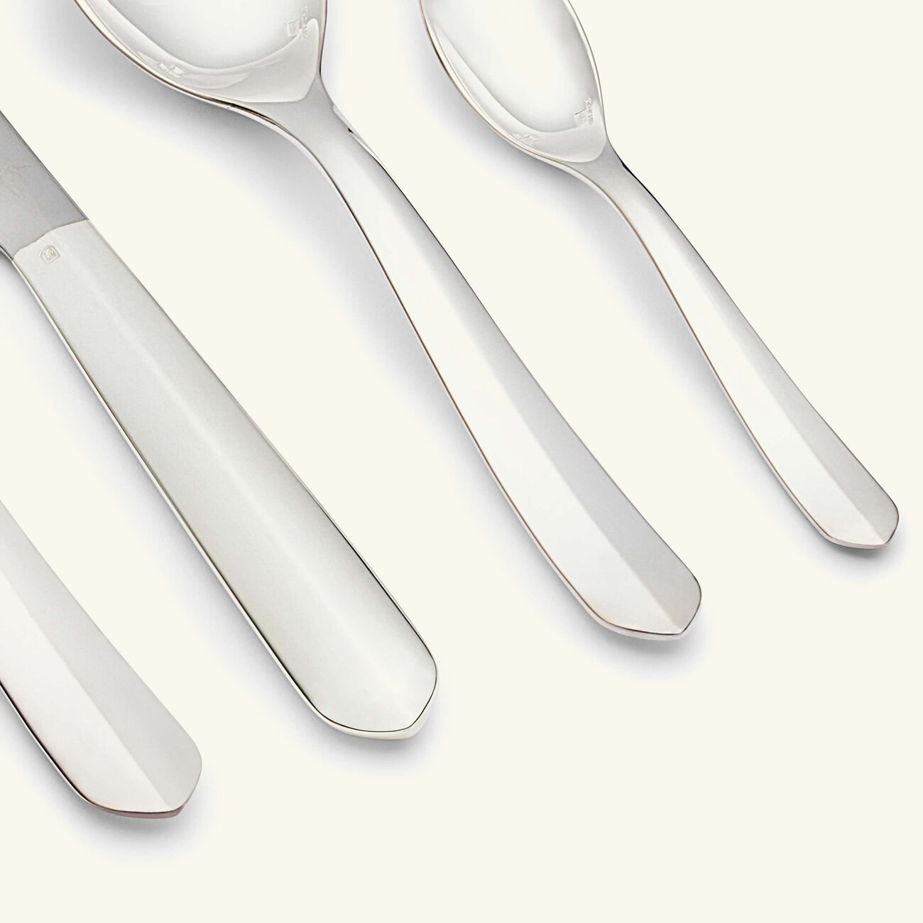 كريستوفل طقم الفضيات إنفيني مؤلف من 48 قطعة باللون الفضي