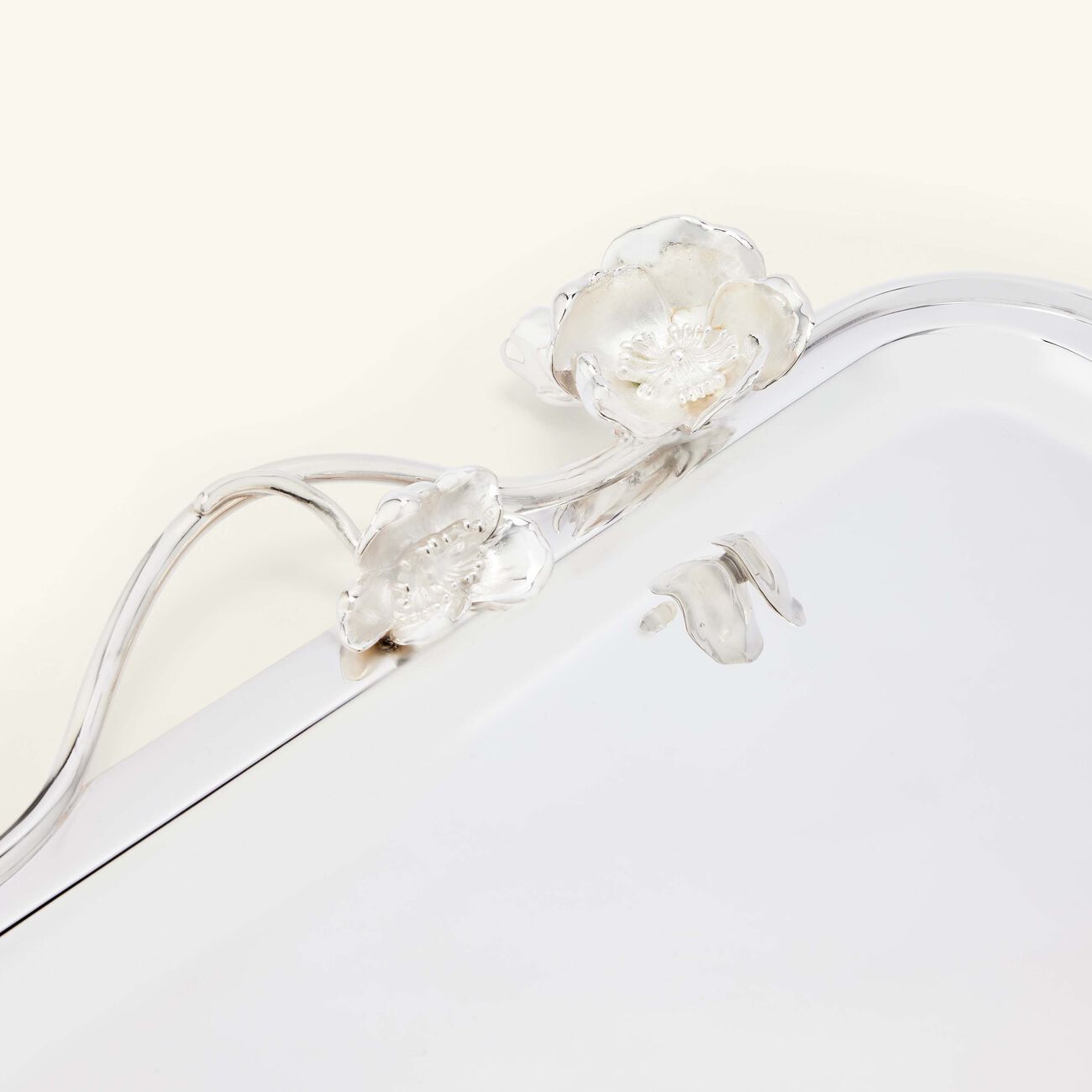 كريستوفل صينية الضيافة أنيمون مستطيلة كبيرة باللون الفضي