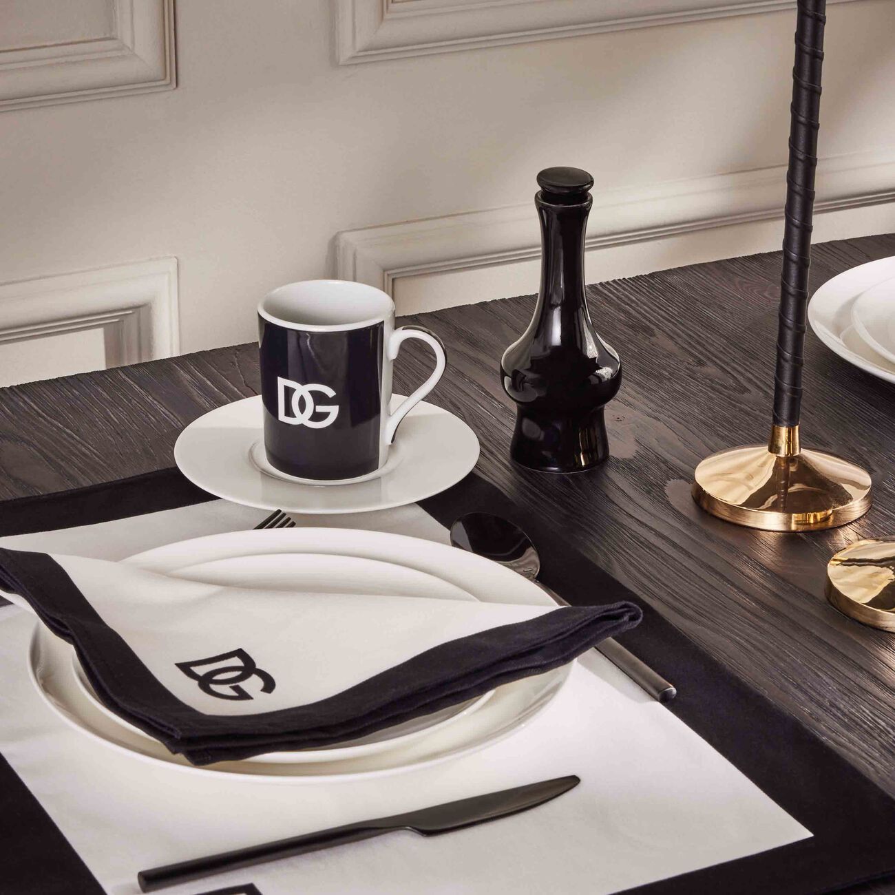 dolce gabbana casa dg logo mug pattern