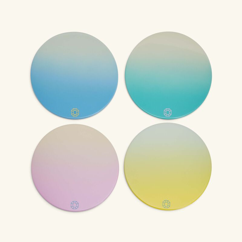 باكارا طقم أوكتوجون باستل المؤلف من 4 قواعد للأكواب