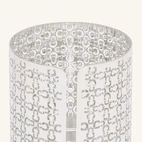 حامل الشموع آيكونك باللون الفضي كريستوفل حامل الشموع آيكونك باللون الفضي