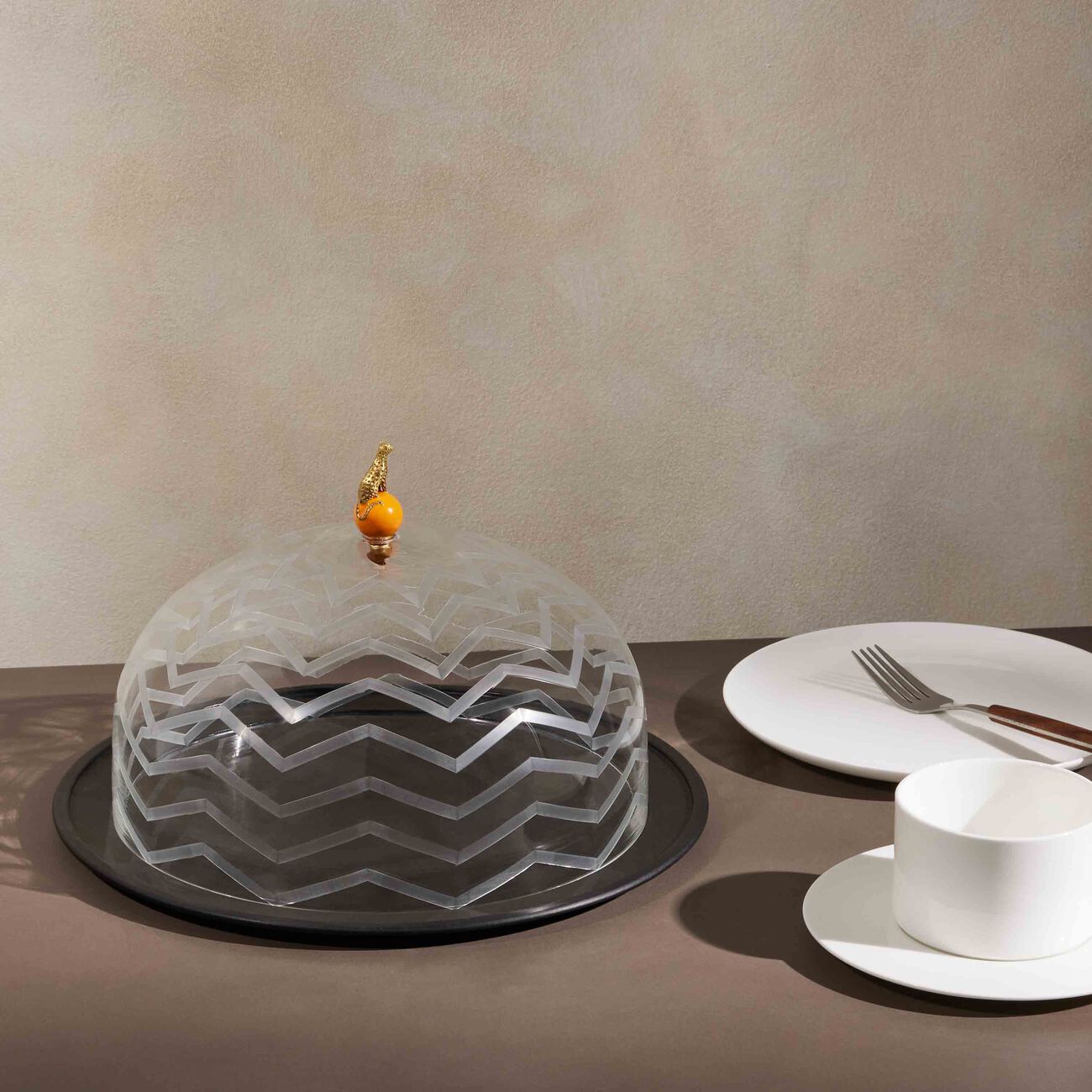 Ares Cloche Cake Plate Round Black 31cm ira udaipur ares cloche cake plate round black 31cm