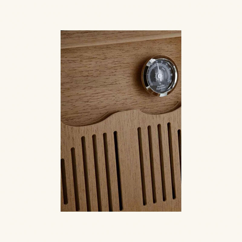 اس تي دوبون علبة حفظ السيجار بتصميم مكعب سوداء