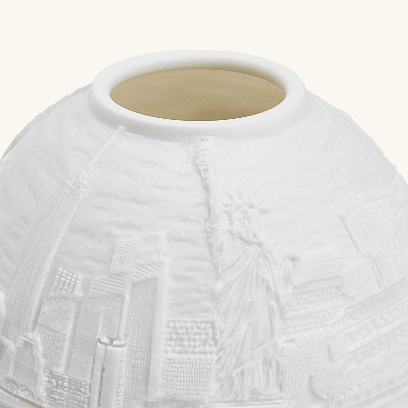 برناردو مصباح ليثوفاني باي ذا سي