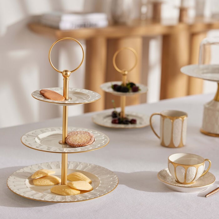 Peacock Cake Stand White villari peacock cake stand white