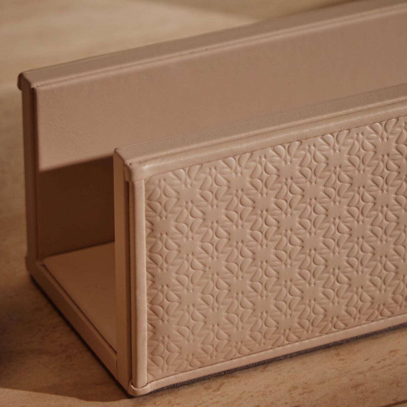 giobagnara elie saab monogram envelope holder torrone beige