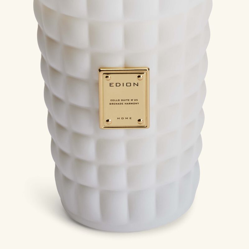 إديون الشمعة العطرية تشيلو سويت نمبر 25 جرينيد هارموني بيانكا   500 غ