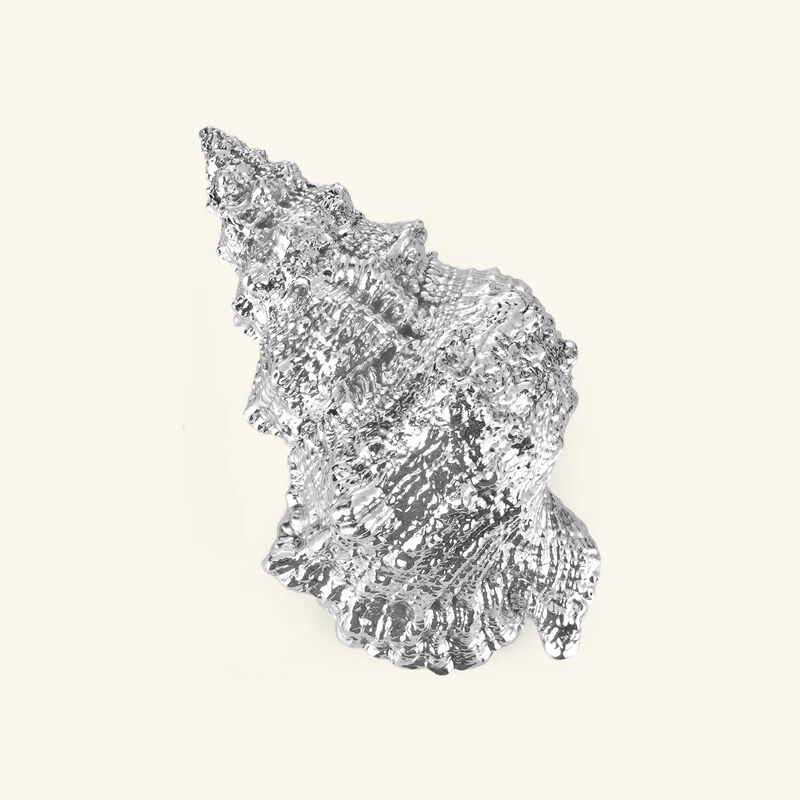 منحوتة بتصميم صدفة بورسا بوبو فضية بحجم متوسط بوتشيلاتي منحوتة بتصميم صدفة بورسا بوبو فضية بحجم متوسط