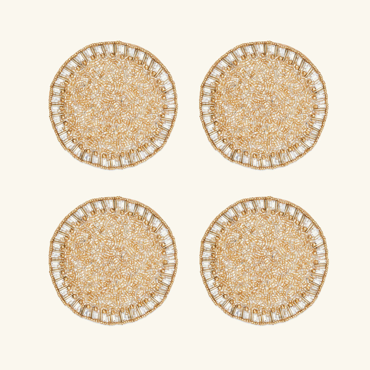 طقم بيفل مؤلف من أربع قواعد للأكواب بلون ذهبي كيم سيبيرت طقم بيفل مؤلف من أربع قواعد للأكواب بلون ذهبي