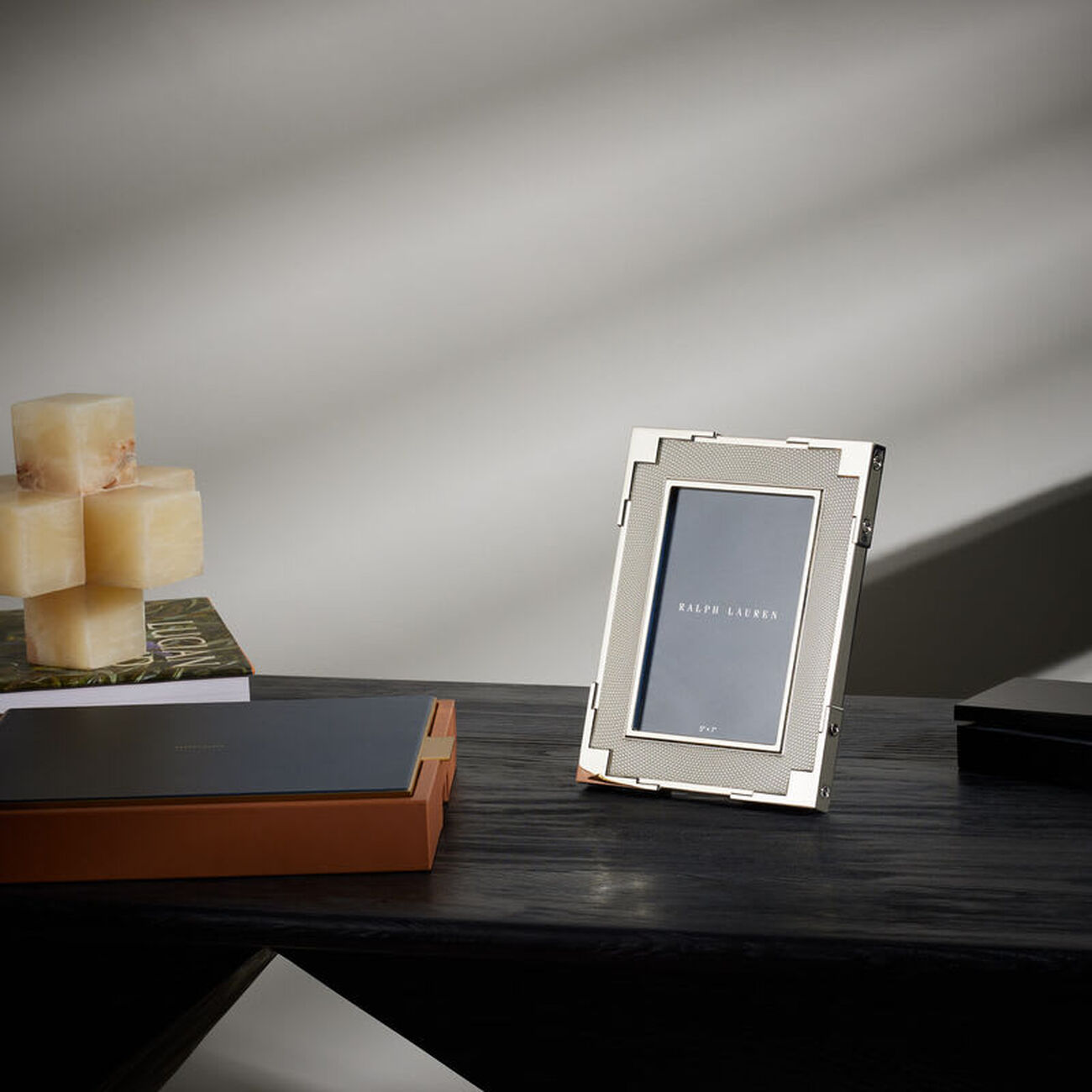 Grafton Picture Frame Silver Plated12x17cm ralph lauren home grafton picture frame silver plated12x17cm