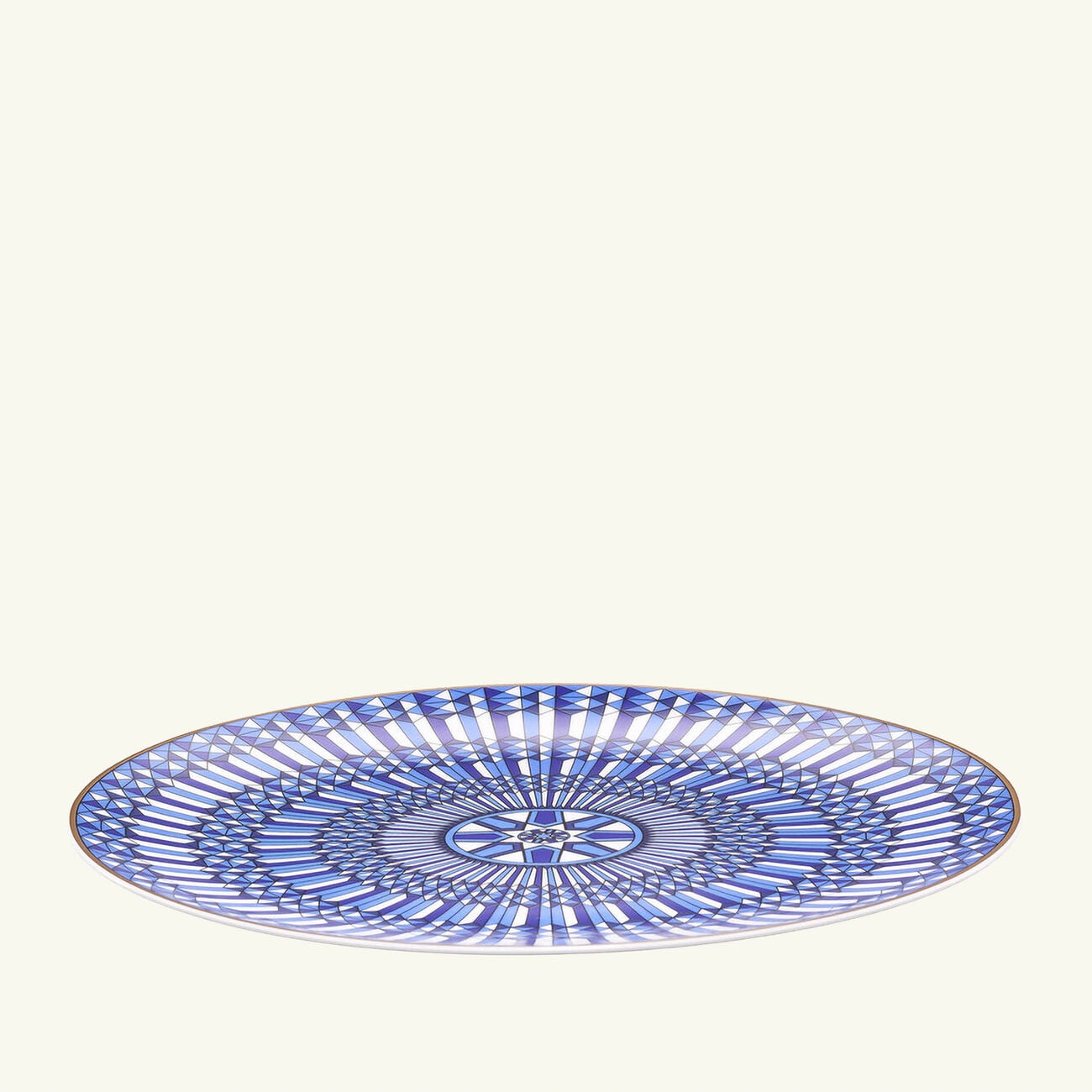 Arcadia Show Plate Round Blue 31cm baccarat arcadia show plate round blue 31cm