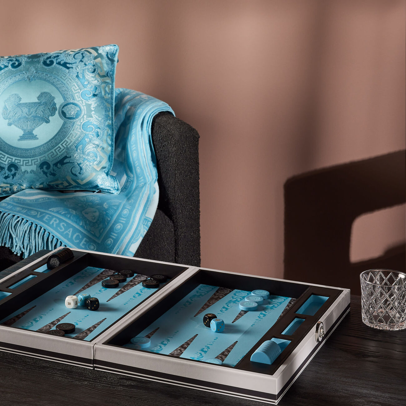 versace la coupe des dieux cushion