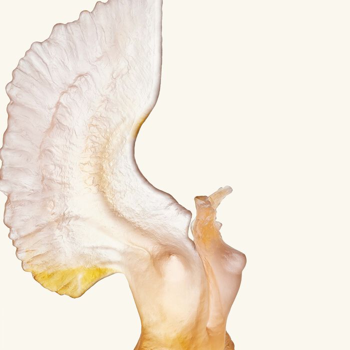 دوم منحوتة ألسيون متوسطة الحجم برتقالية بإصدار محدود