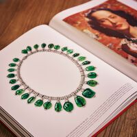 آسولين كتاب كارتييه  المجموعة الأيقونية 19 16 سم